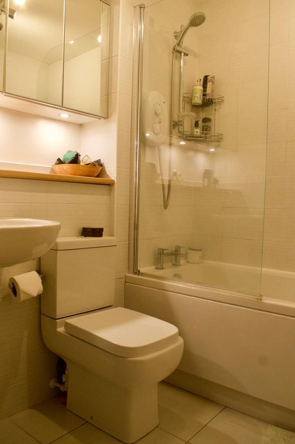 2 Bedroom Flat In * Édimbourg